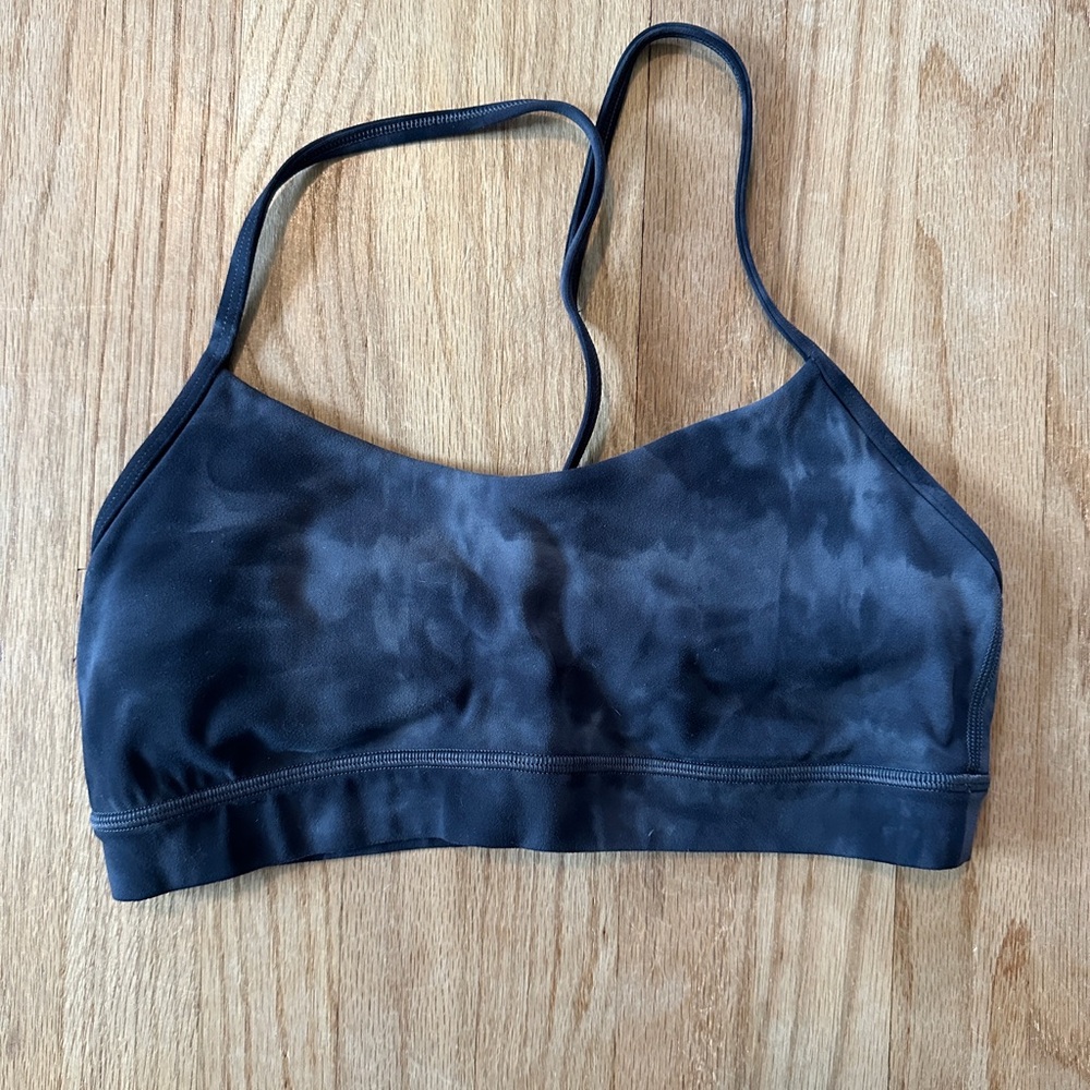 Lululemon Flow Y Nulu Bra Light Support Sports Bra